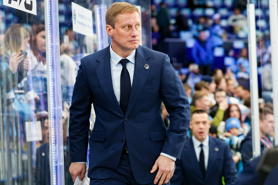 Ярослав Люзенков работал ассистентом тренера, а в этом сезоне получил новое назначение. Фото предоставлено пресс-службой ХК «Сибирь»
