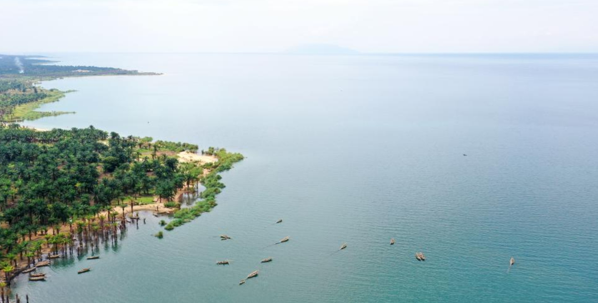 Озеро Танганьика – одно из крупнейших в мире. (Фото: www.globaltimes.cn).