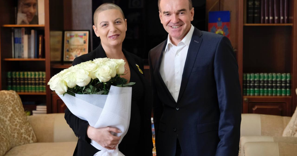 Губернатор лично поздравил Симоньян со званием почетного гражданина Краснодара