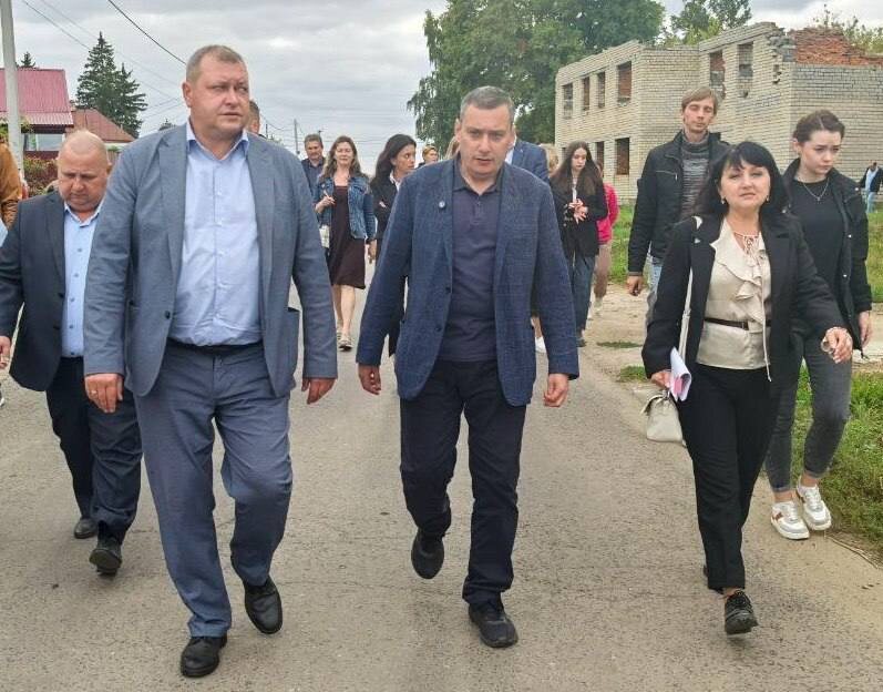 На фото в центре – Андрей Телегин и Александр Хинштейн