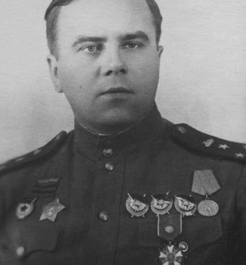 О самом молодом командире корпуса Василии Орлове, погибшем весной 45-го и его матери, отдавшей сбережения на танк для сына