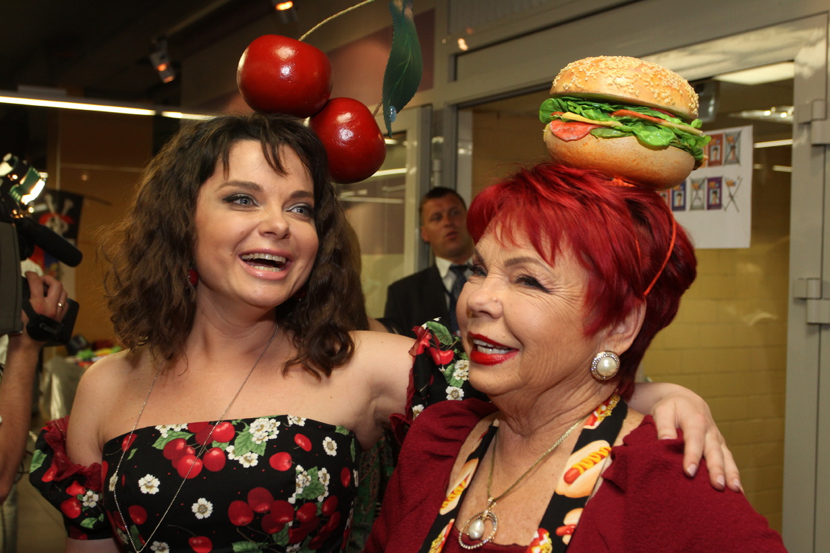    Наташа Королёва поздравила маму с 80-летиемLegion-Media