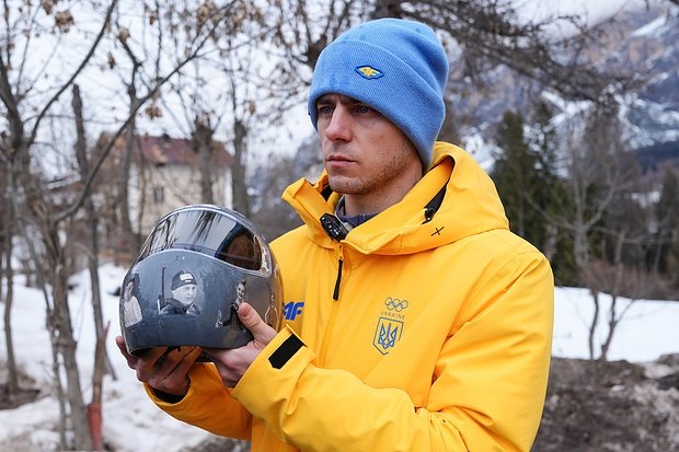    Владислав Гераскевич и шлем. Фото: Andrew Milligan / PA Images via Getty Images