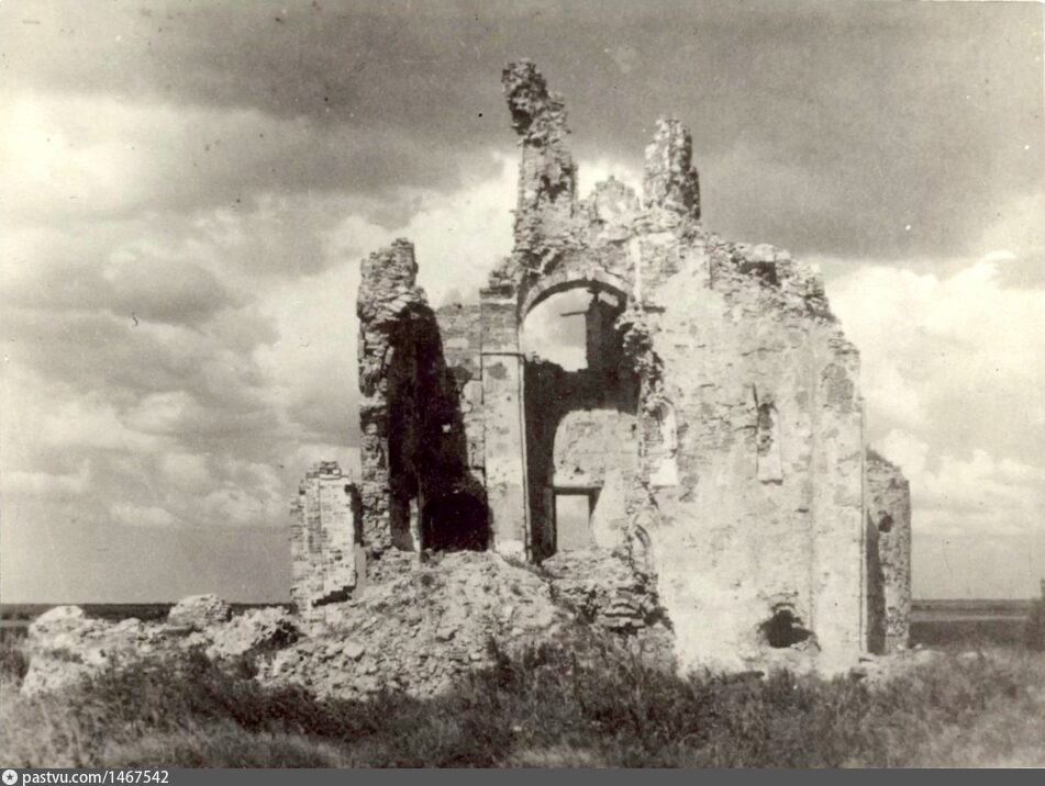 Церковь Нико́лы на Ли́пне, Новгород