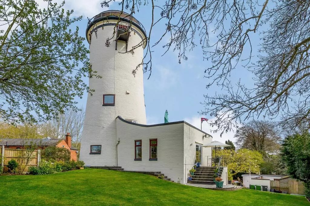 Жилая резиденция The Water Tower (Водонапорная башня).