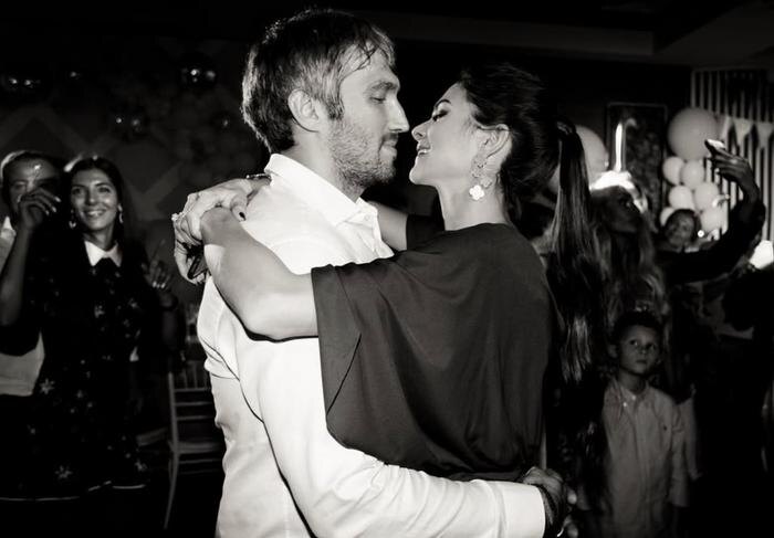 Обложка © Instagram (признан экстремистской организацией и запрещён на территории Российской Федерации)/ aleksandrovechkinofficial