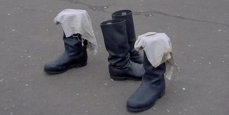 Портянки на просушке.