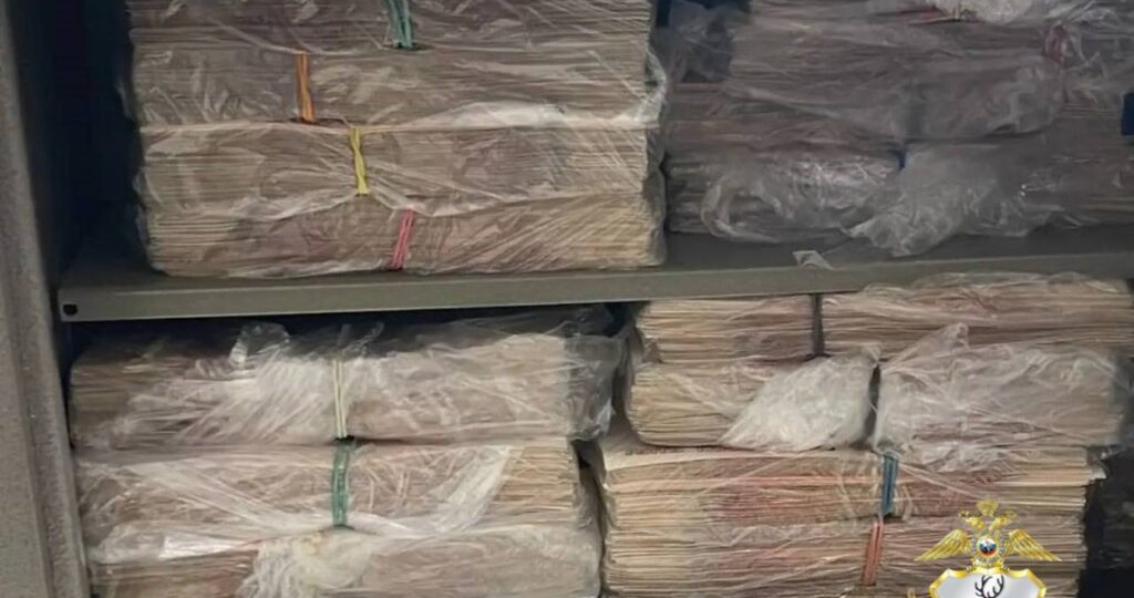 Около 50 млн рублей изъяли у главврача нижегородской больницы