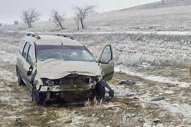    В автомобиле «Лада Ларгус» все выжили. Фото: Прокуратура Республики Калмыкия