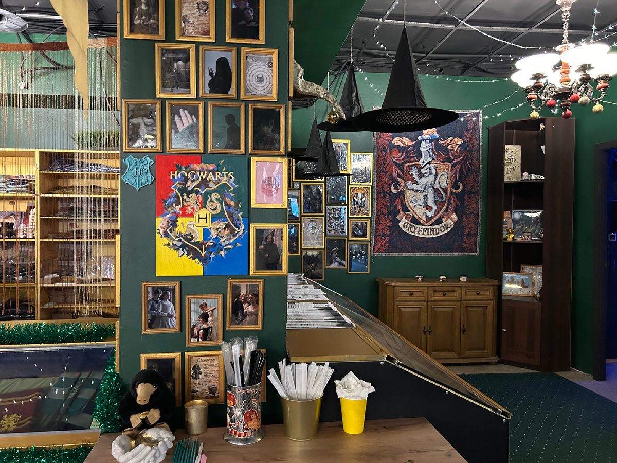 Фото автора. Шалость удалась - кофейня в стилистике Гарри Поттера 