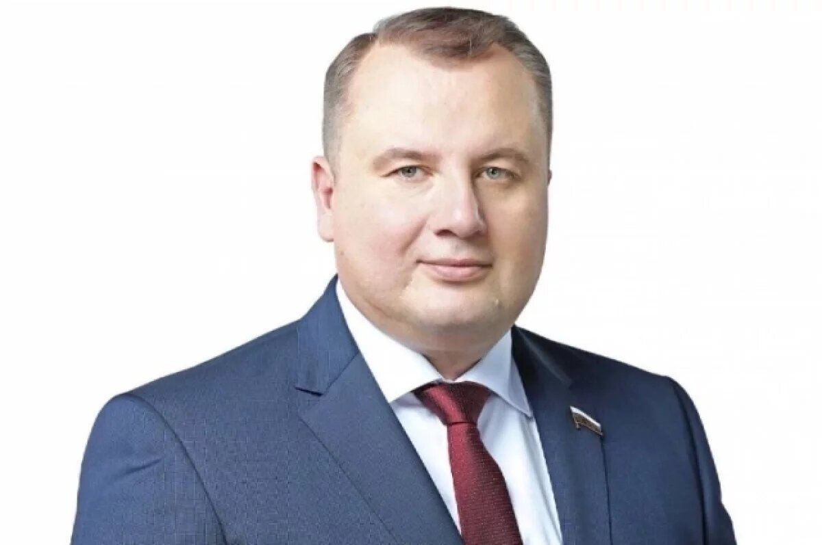    Депутат Госдумы от Тульской области Виктор Дзюба сдаст мандат