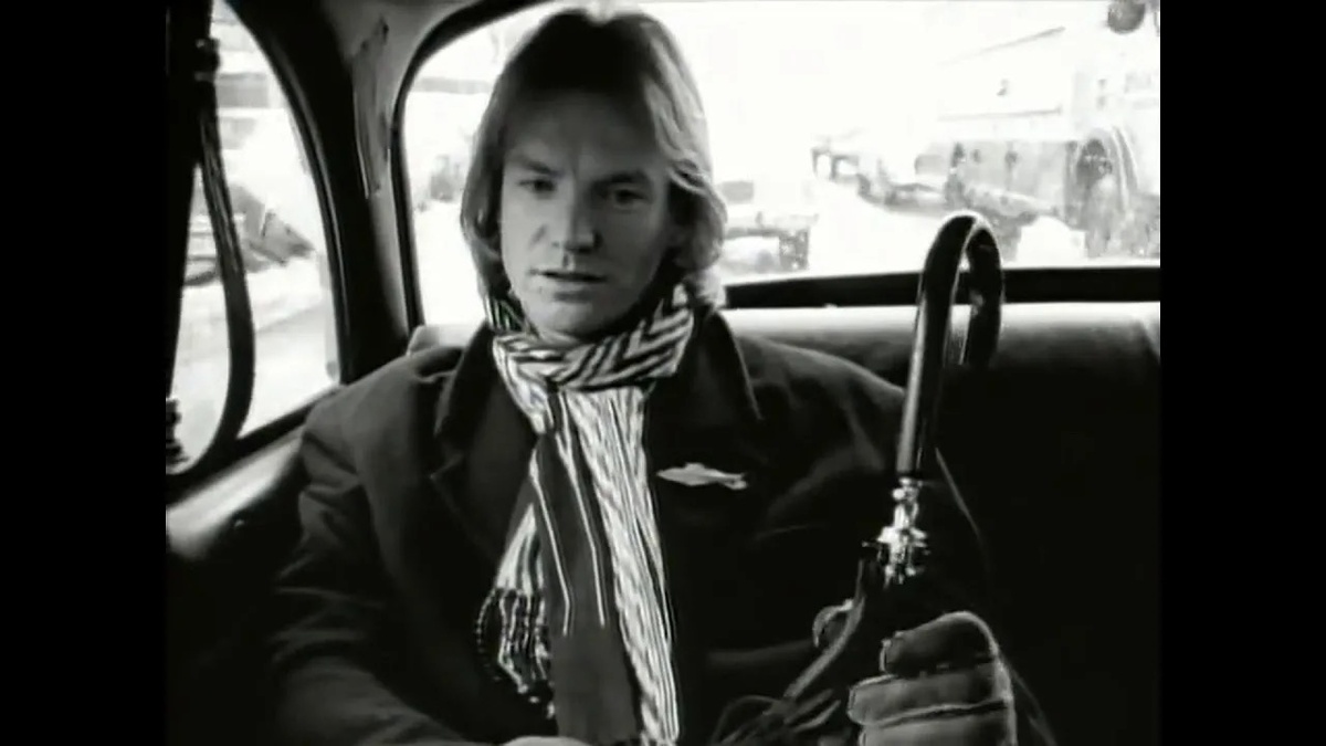 Кадр из клипа Стинга "Englishman in New York"