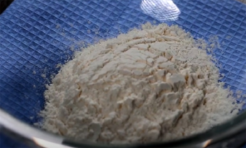 Ажурные блинные трубочки: тонкости воздушного десерта, который станет украшением вашего стола