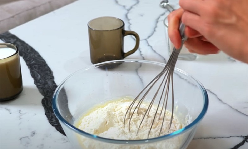 Блинчики с сочным мясом: домашний вариант чебуреков, который захочется повторить