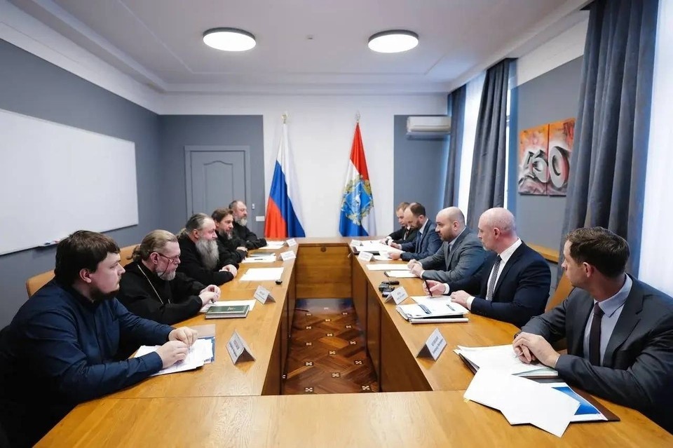    Губернатор встретился с митрополитом. фото: Пресс-служба Правительства Самарской области (Иван Макеев)