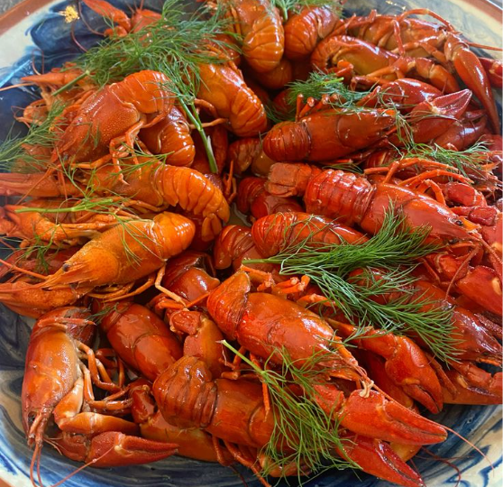 Что делать с уловом: как хранить, варить и готовить вкуснейших раков по-домашнему