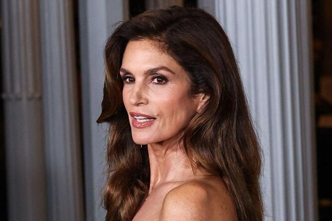     «Меня называли глупой»: Синди Кроуфорд столкнулась с осуждением, когда бросила университет ради подиума