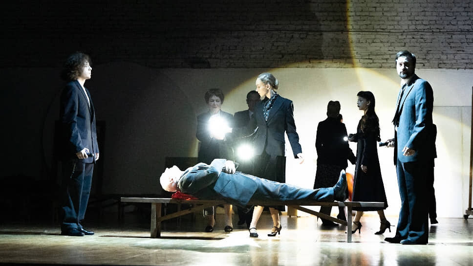 Спектакль «Черные доски» Владимирского академического областного драмтеатра.📷Фото: dramavladimir.ru