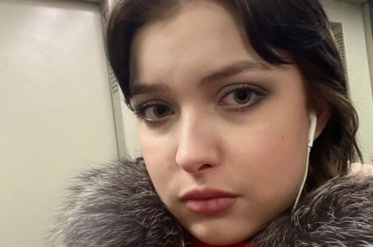    В Самаре пропала 13-летняя школьница в красной куртке