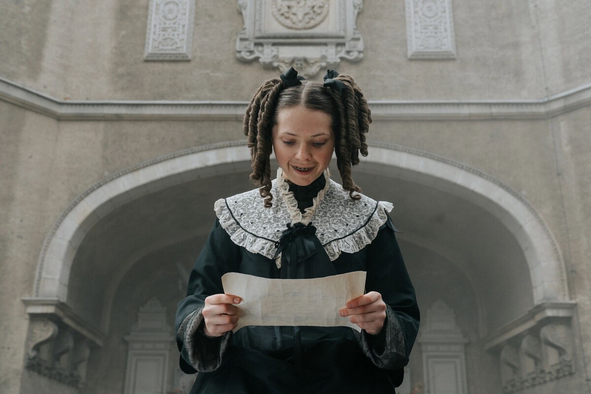 Кадр из фильма «Гадкая сестра», 2025