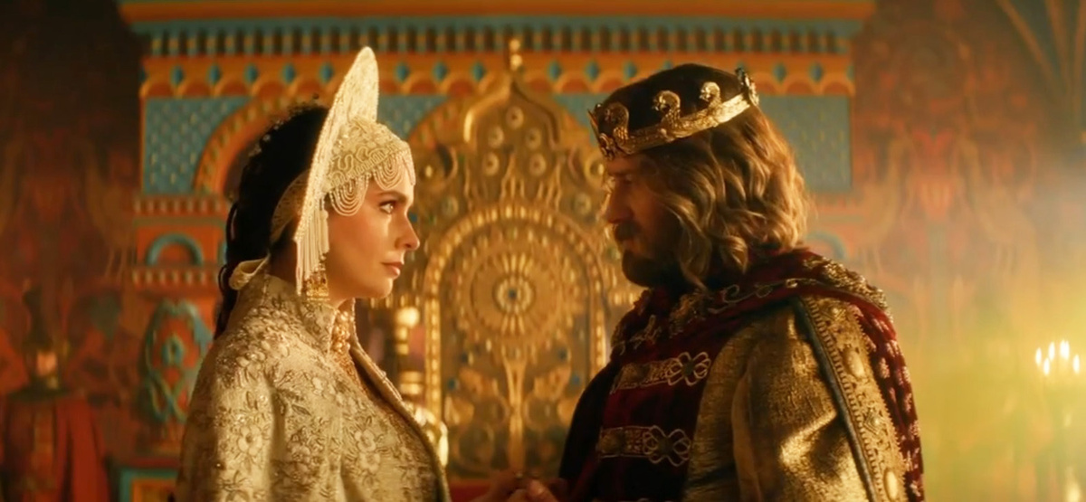 Лиза Моряк (в роли Царицы) и Павел Прилучный (в роли царя Салтана). Кадр из открытого трейлера