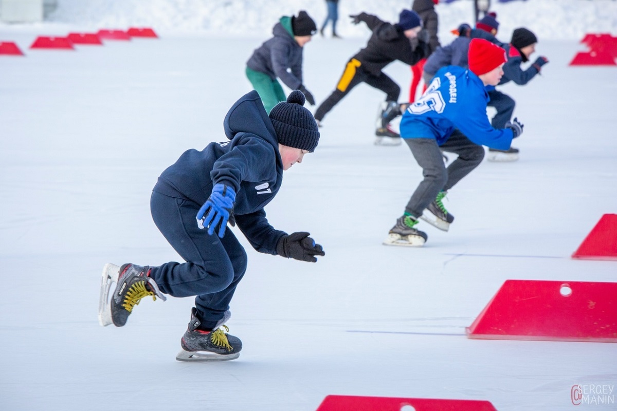    Юные участники изо всех сил стремилась попасть на пьедестал соревнований