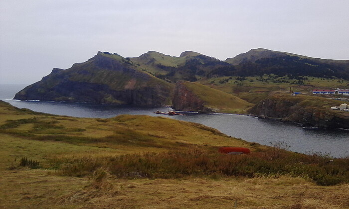 Вход в бухту Малокурильская