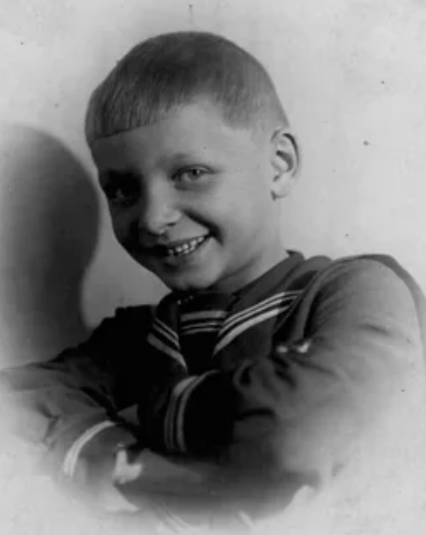 Эдуард Хиль