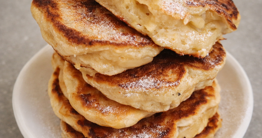 Оладьи на кефире без дрожжей не поднимаются? Вы всё делаете правильно — ошибка в рецепте