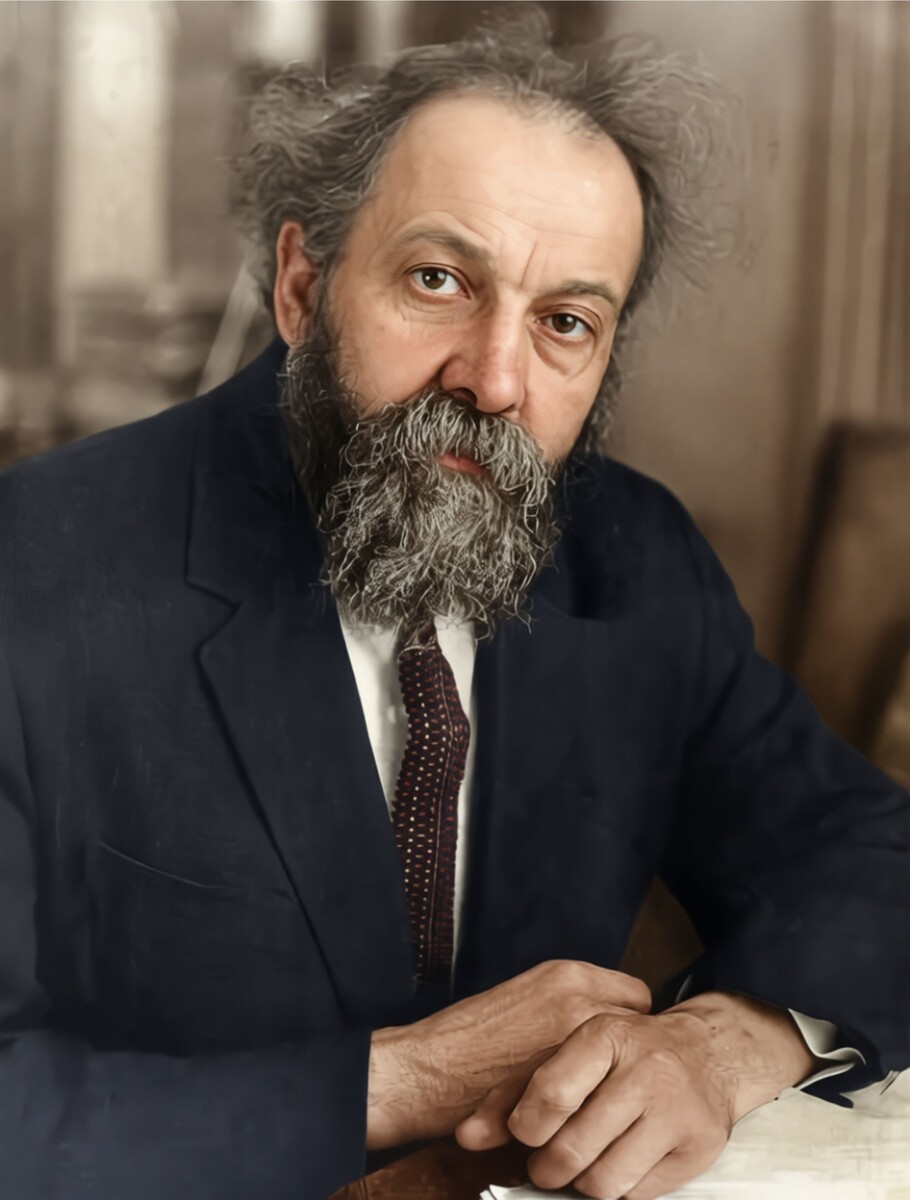 Человек из рода Ляпуновых, построивший цифровую Россию