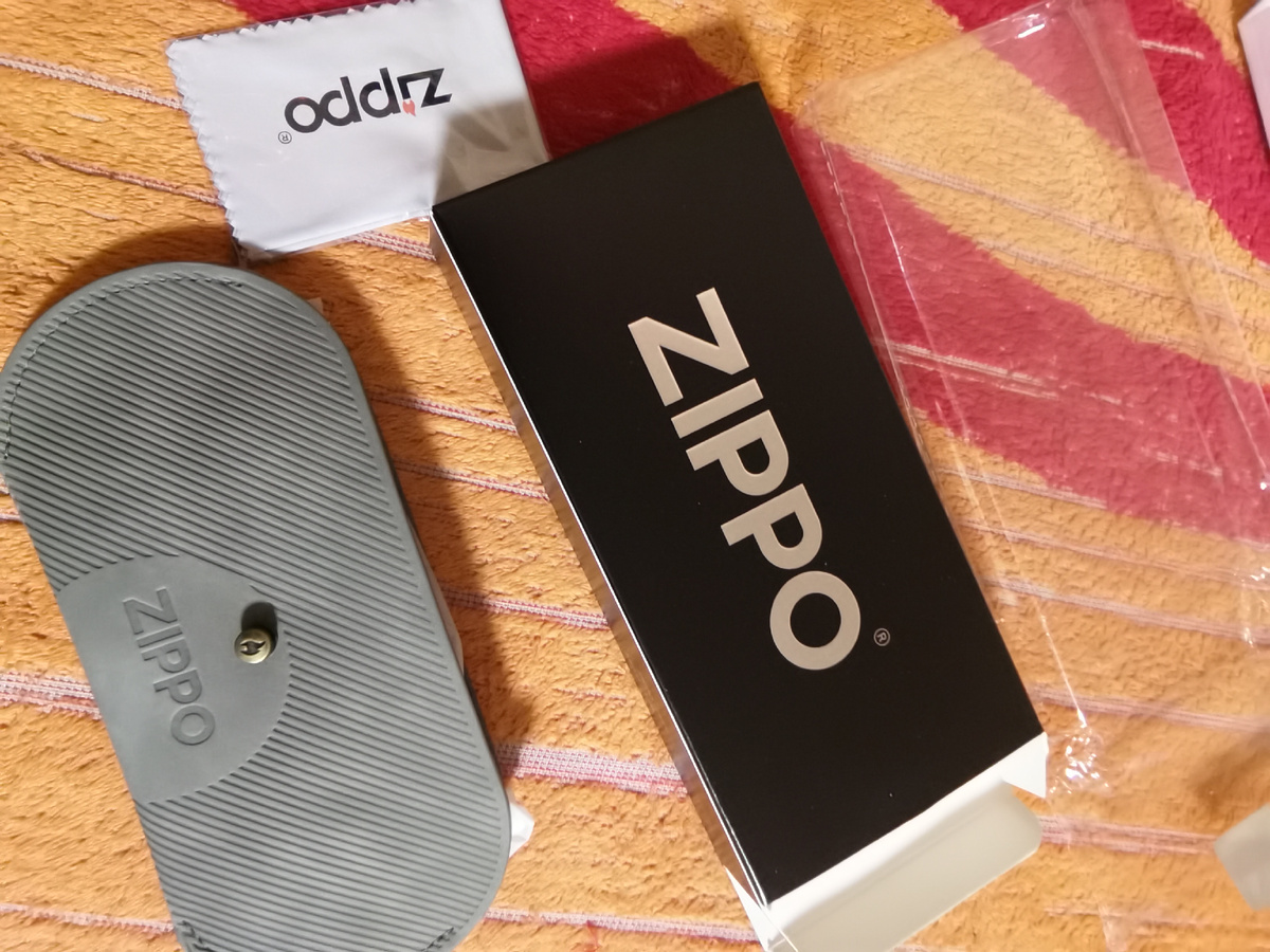 Я случайно на них наткнулся так 👇 как я купил УМНЫЕ ОЧКИ 🥽, НО С БЕЛЫМ СТЕКЛОМ 😢, А ЧЕРНОЕ 🖤 ОКАЗАЛОСЬ ЛИШЬ ОПРАВОЙ 