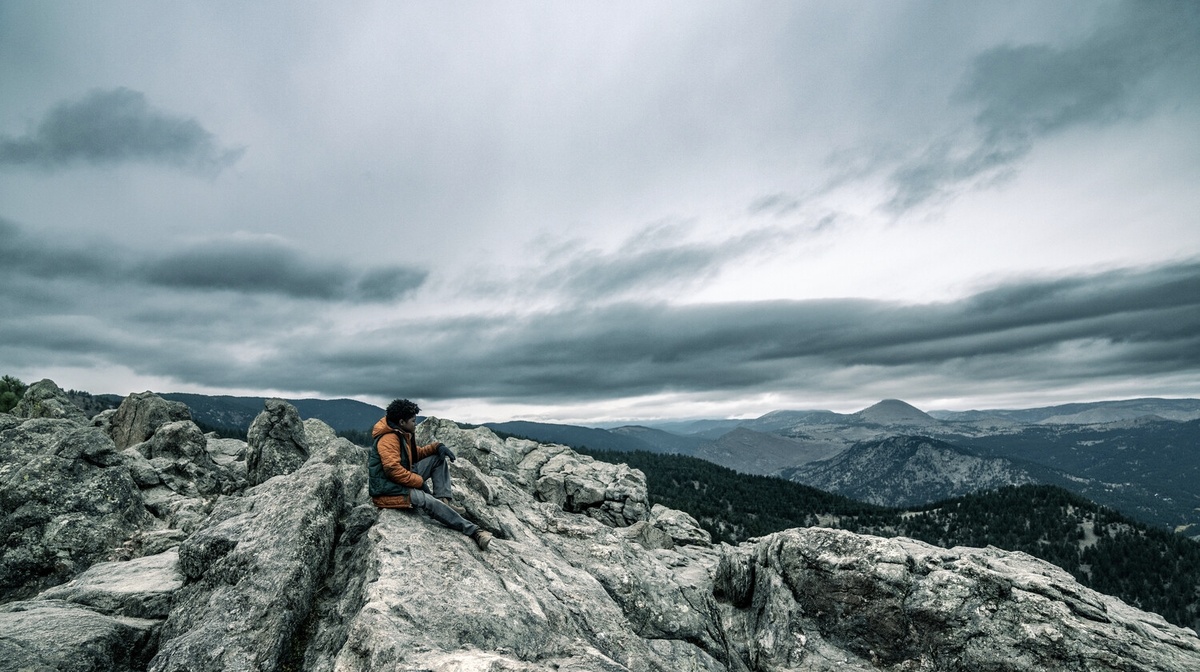 Кадр из фильма «Хищные земли», 2024 год, режиссер Джордж Нолфи