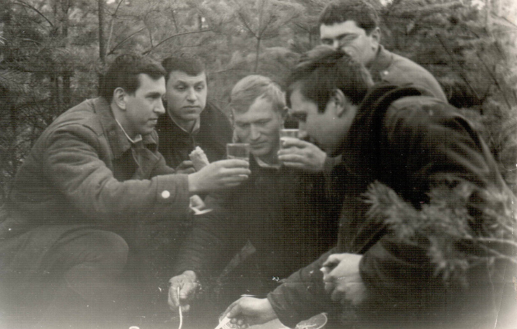 Душевно сидим...