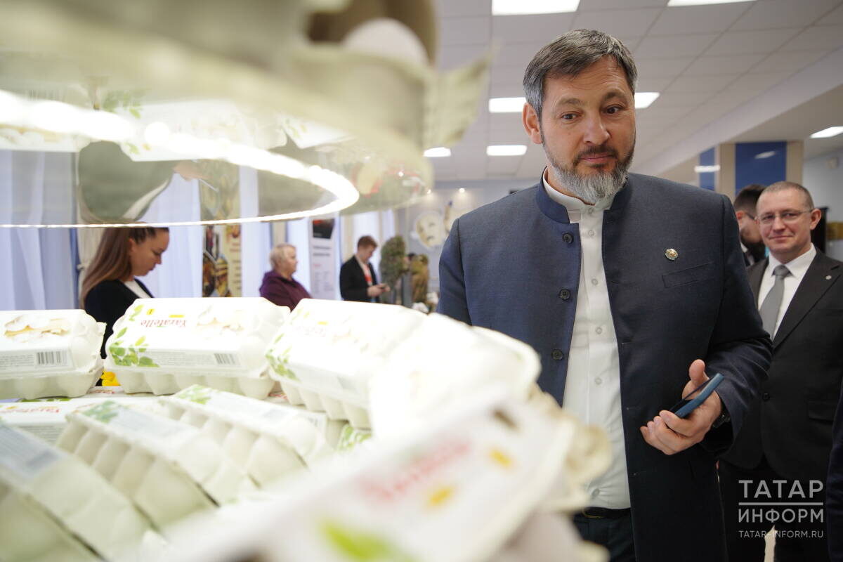 Коробченко отметил качество продукции, которая производится в районеФото: © Владимир Васильев / «Татар-информ»