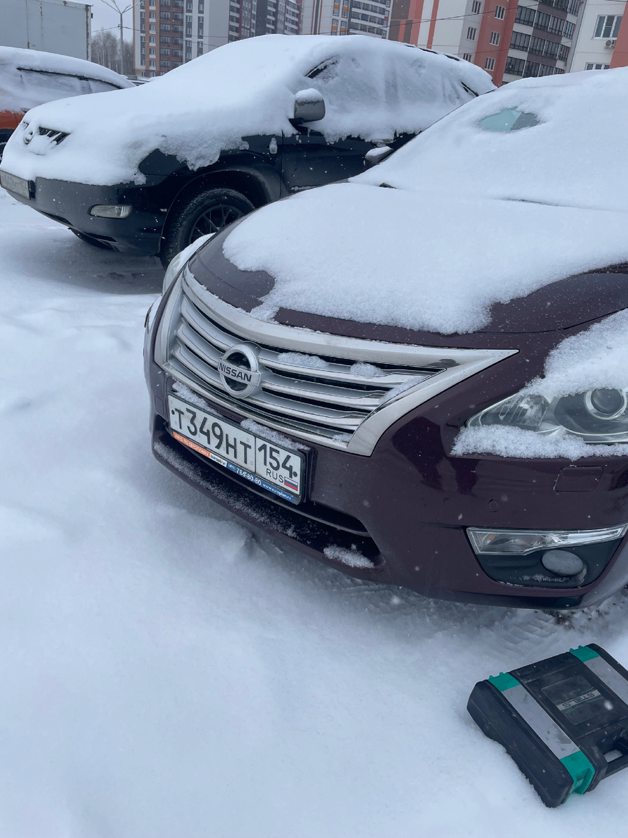 вот так выглядит родная пластиковая рамка