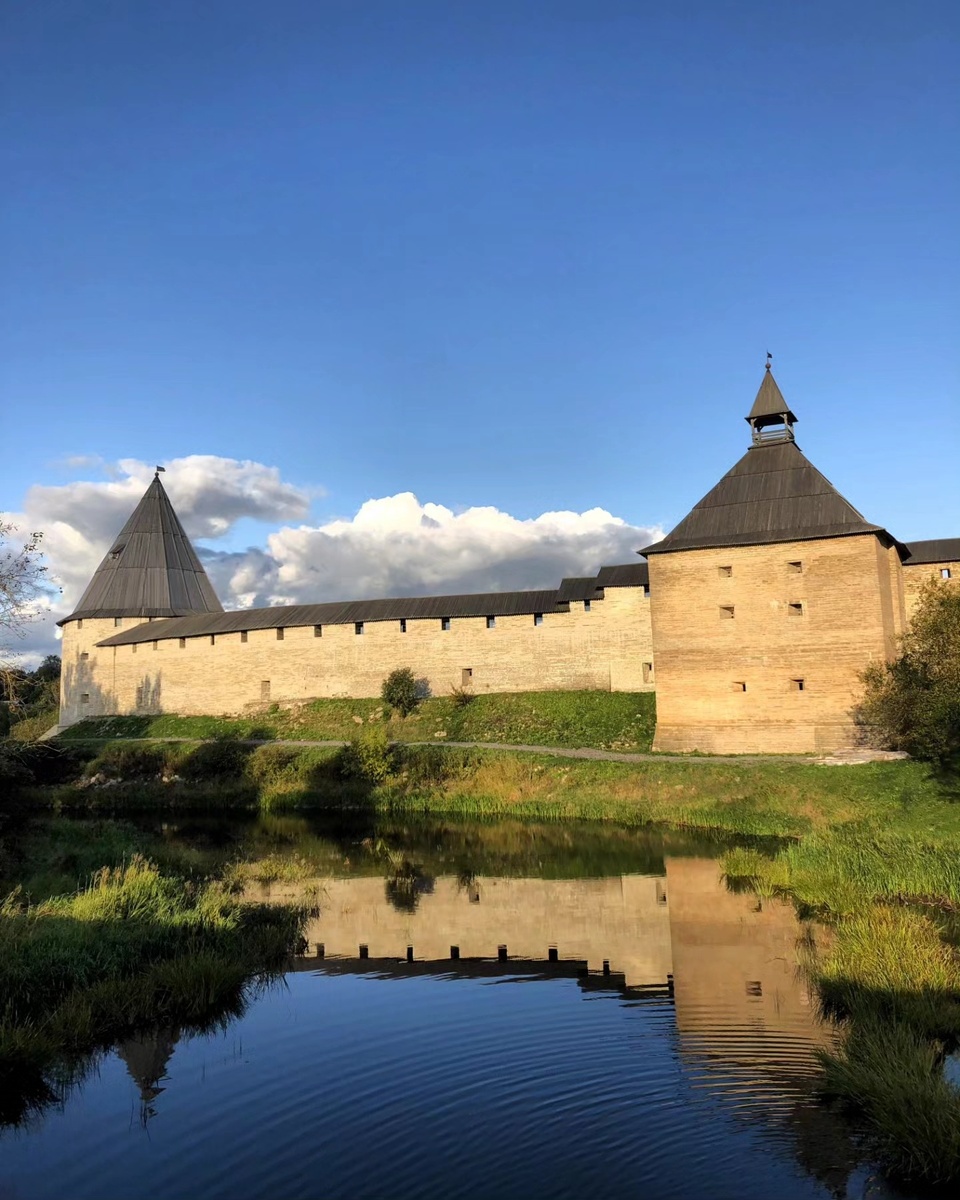 Фото крепости у нас есть со всех ракурсов и в разное время года.