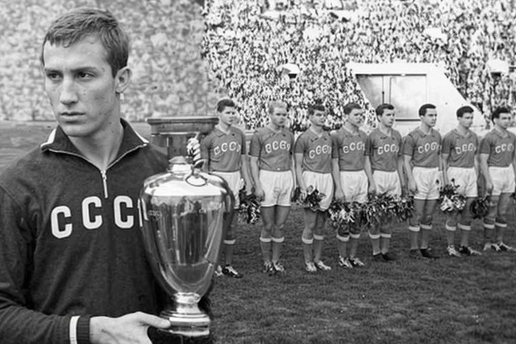 🤖 Иллюстрация обработана нейросетью | ЦЭС ФЕДАТ | Футбольная команда