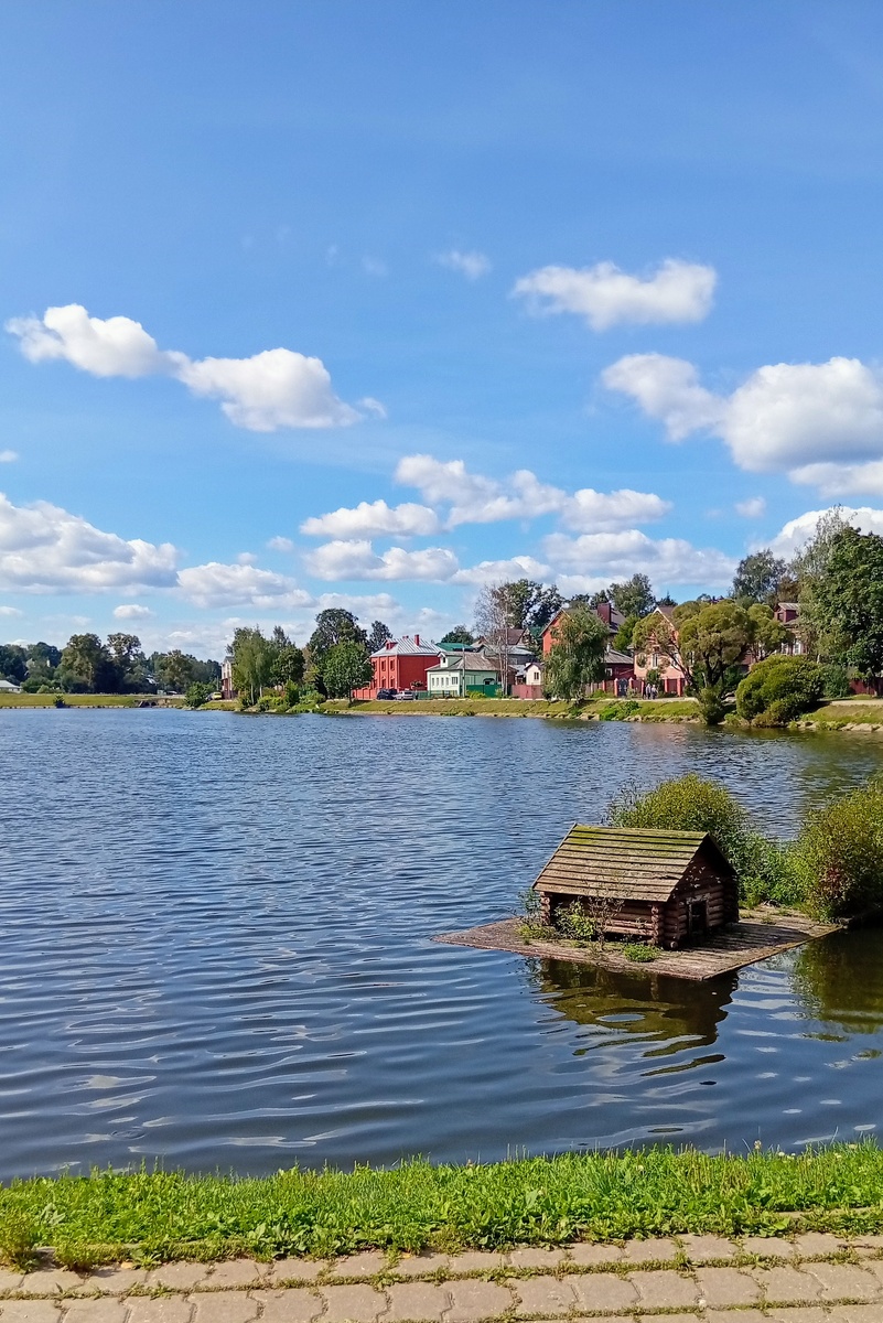 Сергиев Посад, Келарский пруд. Фото 2025 года из личного архива автора.