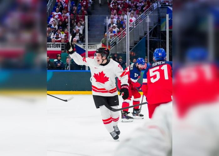 Нападающий сборной Канады Маклин Селебрини. Обложка © Х /Team Canada / COC / Leah Hennel