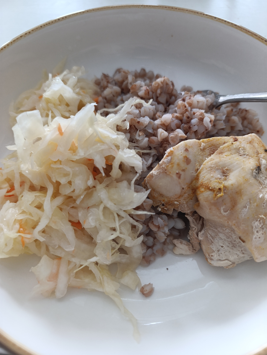 Фото автора. Тарелка с обедом