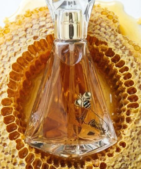 Pure Honey от Kim Kardashian: янтарная симфония мёда и воска для ностальгии по 2000-м