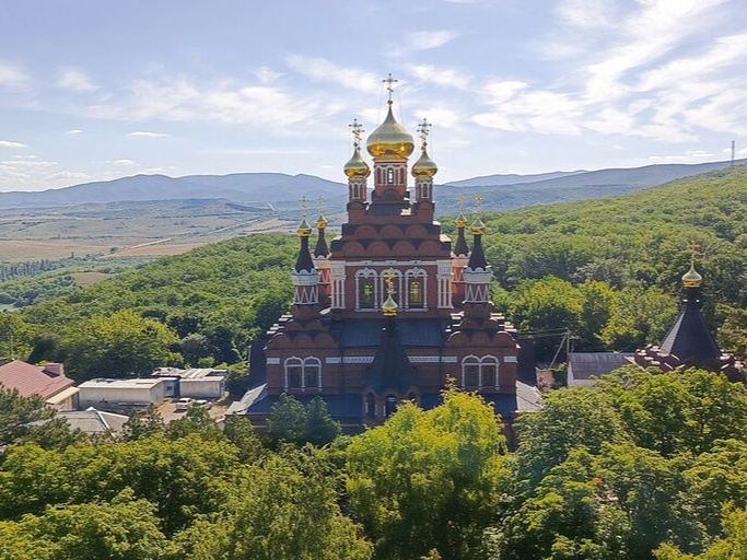 Свято-Троицкий Параскевиевский Топловский женский монастырь, Крым (фото из свободного доступа)
