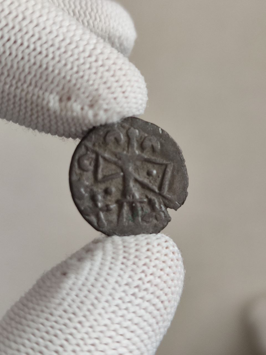 Монета подражание серебряному римскому денарию