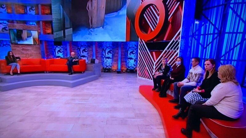     "Мужское / Женское" от 17 февраля 2022 года. Скриншот видео
