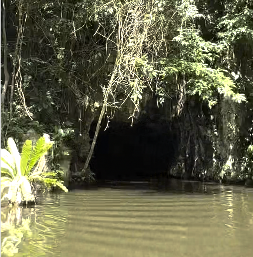 Туннель, через который надо проплыть на лодке