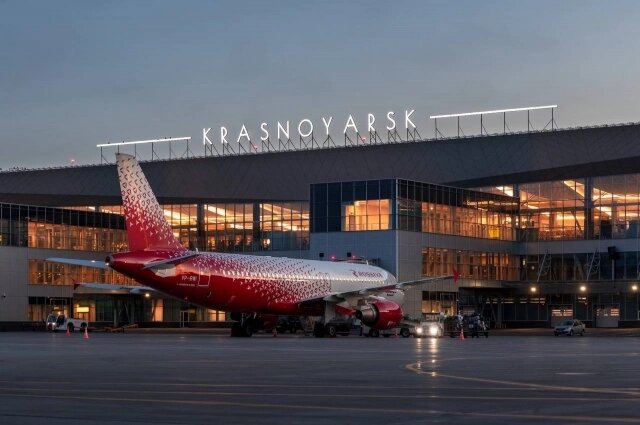    Аэропорт Красноярск оснащен и телетрапами, и автобусами для подвозки пассажиров к самолетам. Фото: Аэропорт Красноярск