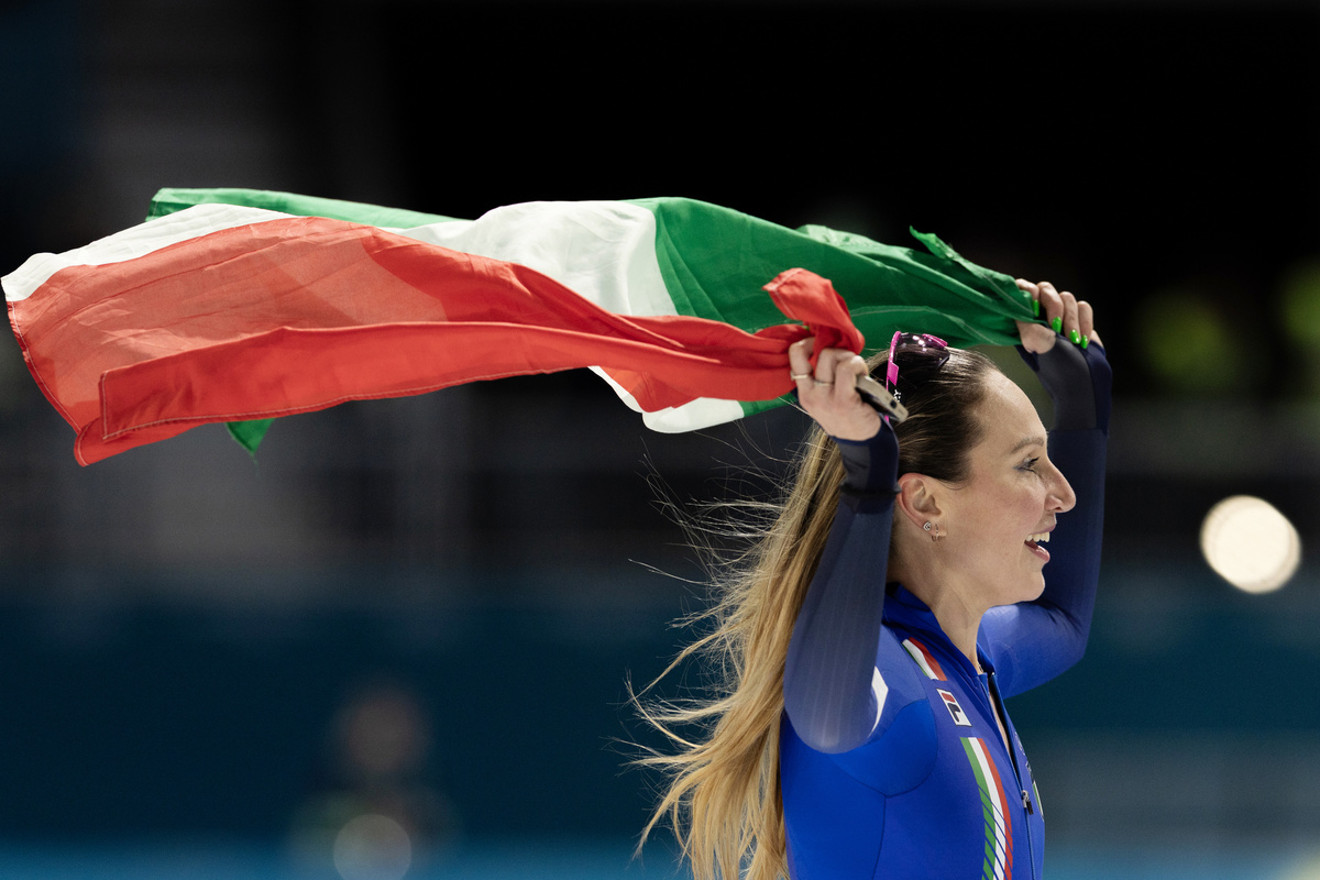     Итальянская конькобежка Франческа Лоллобриджида завоевала второе золото на домашних Олимпийских играх / Gettyimages.ru / Steve Christo - Corbis