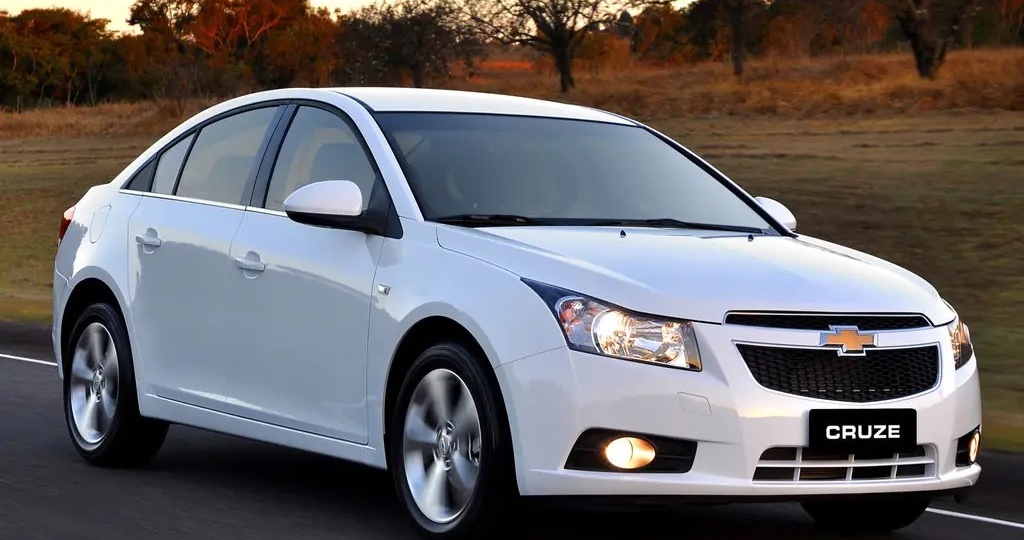 Неограниченный запас хода и цена – всего 800 000 рублей: ТОП-5 надежных авто для РФ