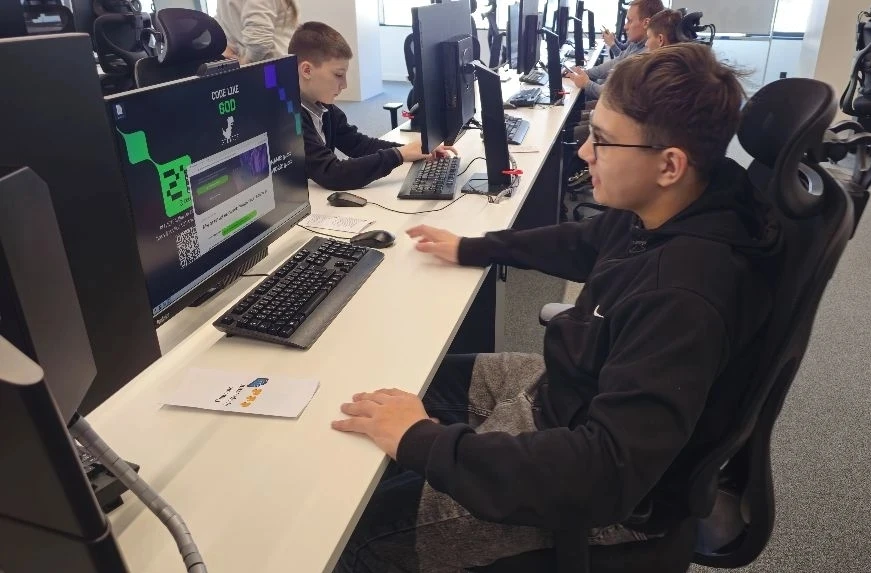 Фото: Холмский Кадровый центр