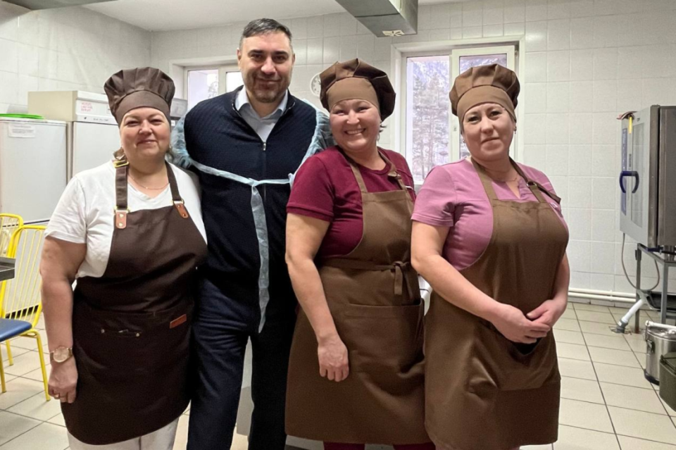    В медучреждениях Чемальского района улучшили качество питания. Источник: altai-republic.ru